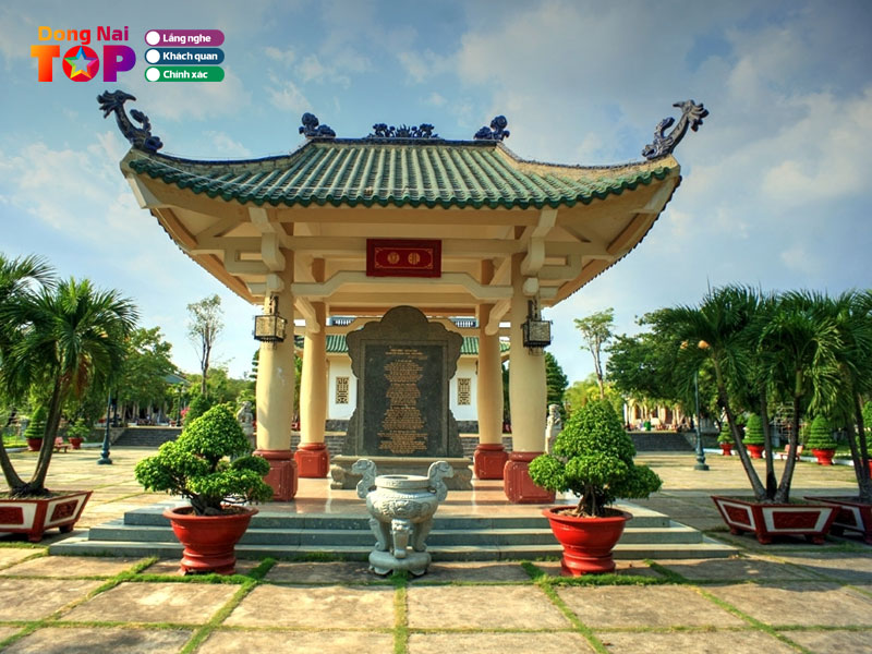 Vai-net-ve-kien-truc-doc-dao-noi-day-dongnaitoplist