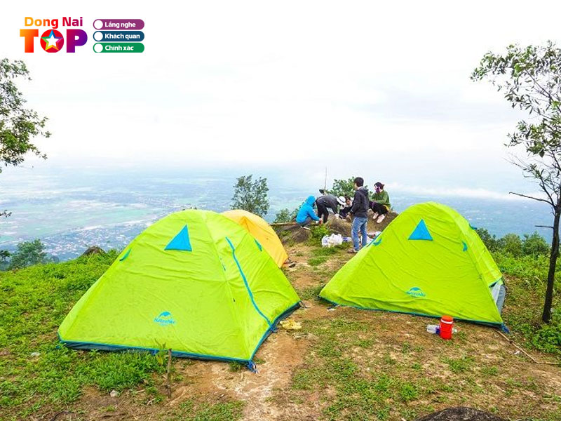 Cam-trai-qua-dem-tai-nui-chua-chan-dongnaitoplist