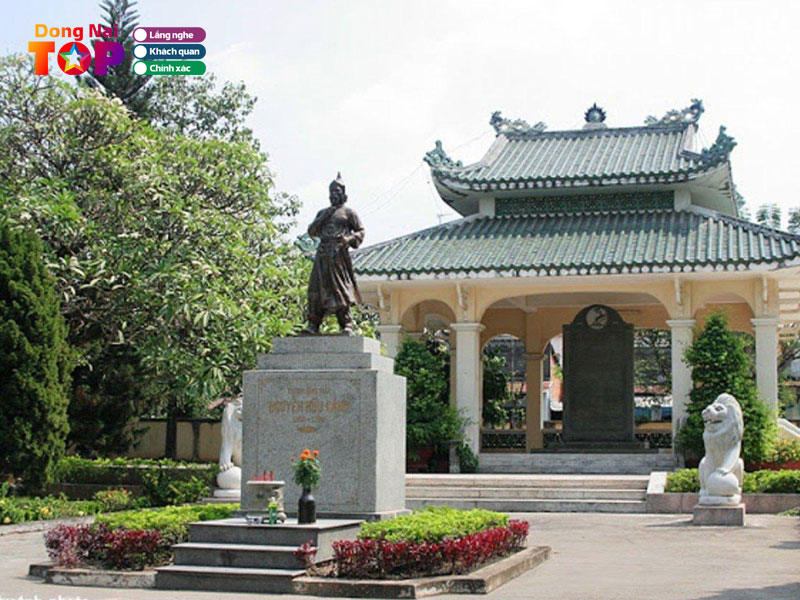 Den-tho-nguyen-huu-canh-dongnaitoplist