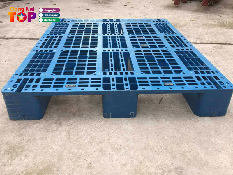 Pallet-nhua-trung-pham-pallet-nhua-tai-dong-nai-dongnaitoplist