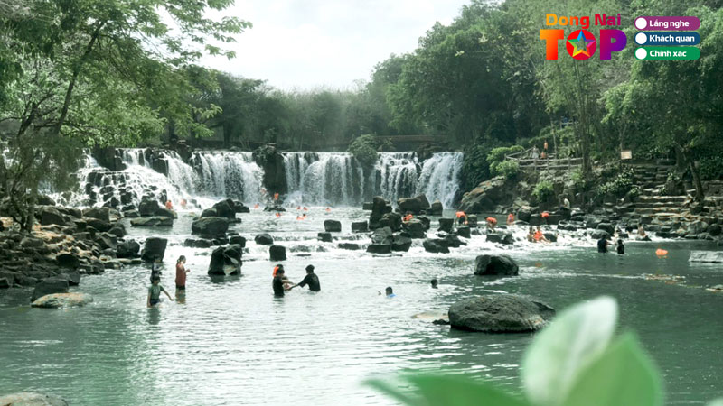 Thac-giang-dien-dong-nai-noi-ly-tuong-de-da-ngoai-va-cam-trai-dongnaitoplist