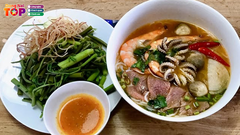 Bo-tui-5-quan-bun-thai-dong-nai-ngon-dong-khach