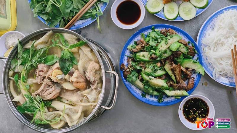 Lau-ga-la-e-phu-yen-quan-bien-hung-dongnaitoplist