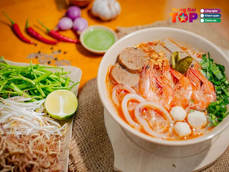 Bun-thai-bangkok-dongnaitoplist