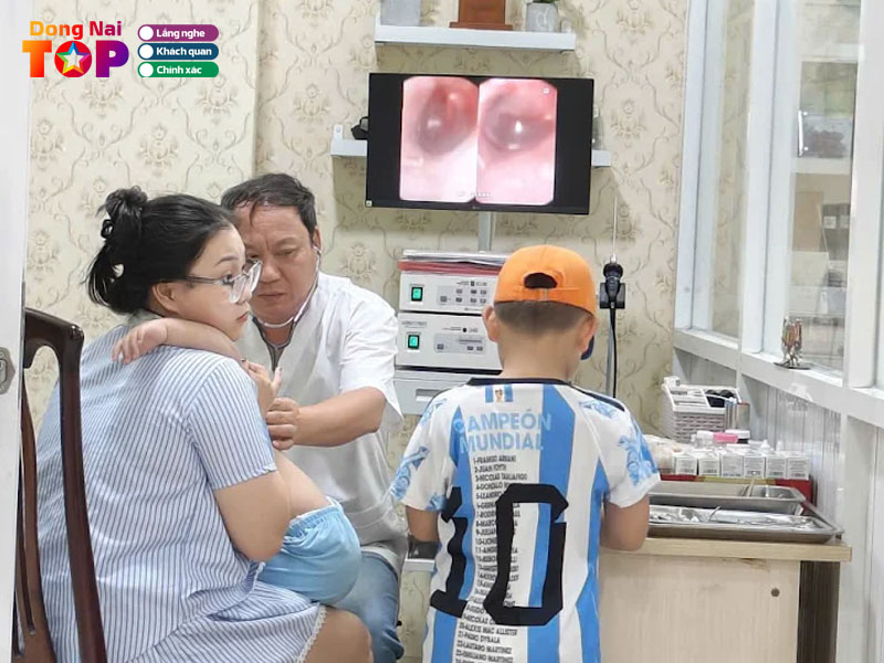 Phong-kham-chuyen-khoa-tai-mui-hong-bs-trung-dongnaitoplist