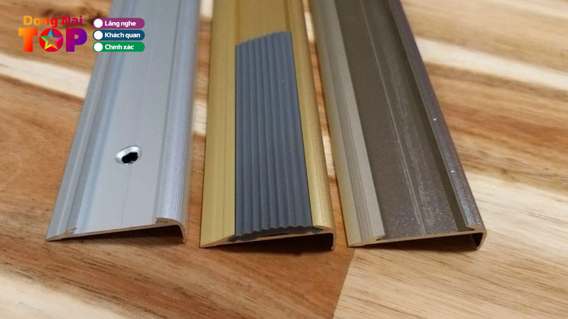 Top-3-cua-hang-ban-nep-chong-truot-cau-thang-tai-dong-nai-gia-re-dongnaitoplist