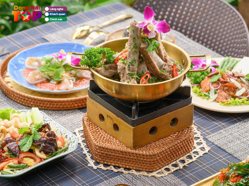 Hongthong-restaurant-dongnaitoplist